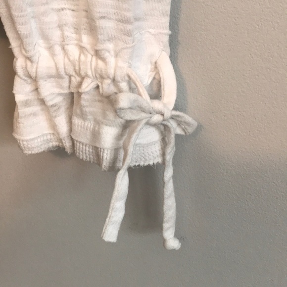 Free People long sleeve crop top cinch ruffle wrist & bottom - Picture 2 of 15